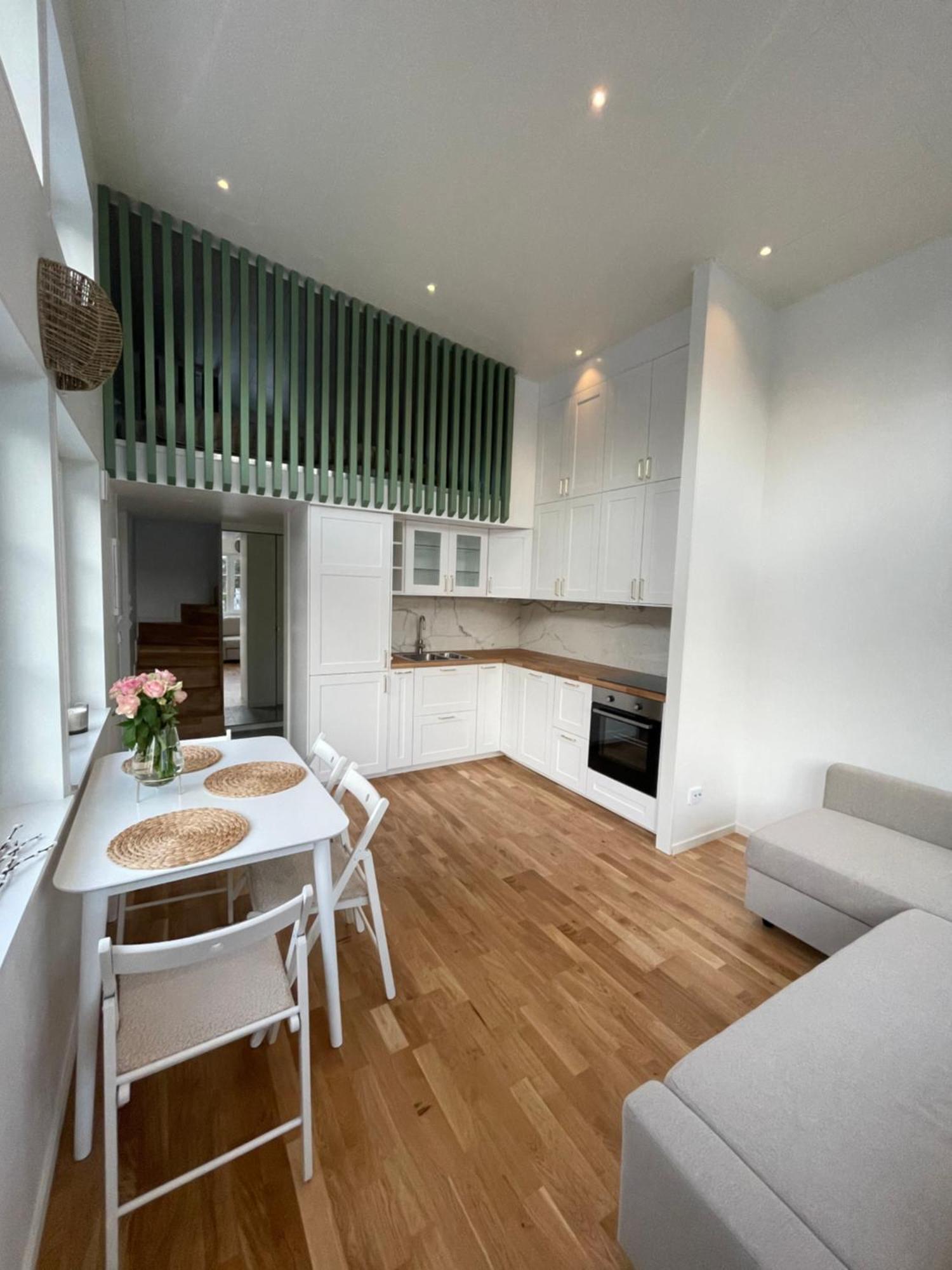 Ett Nytt Fraesch Hus Utanfoer Stockholm Naera Arlanda Villa Rosersberg Dış mekan fotoğraf