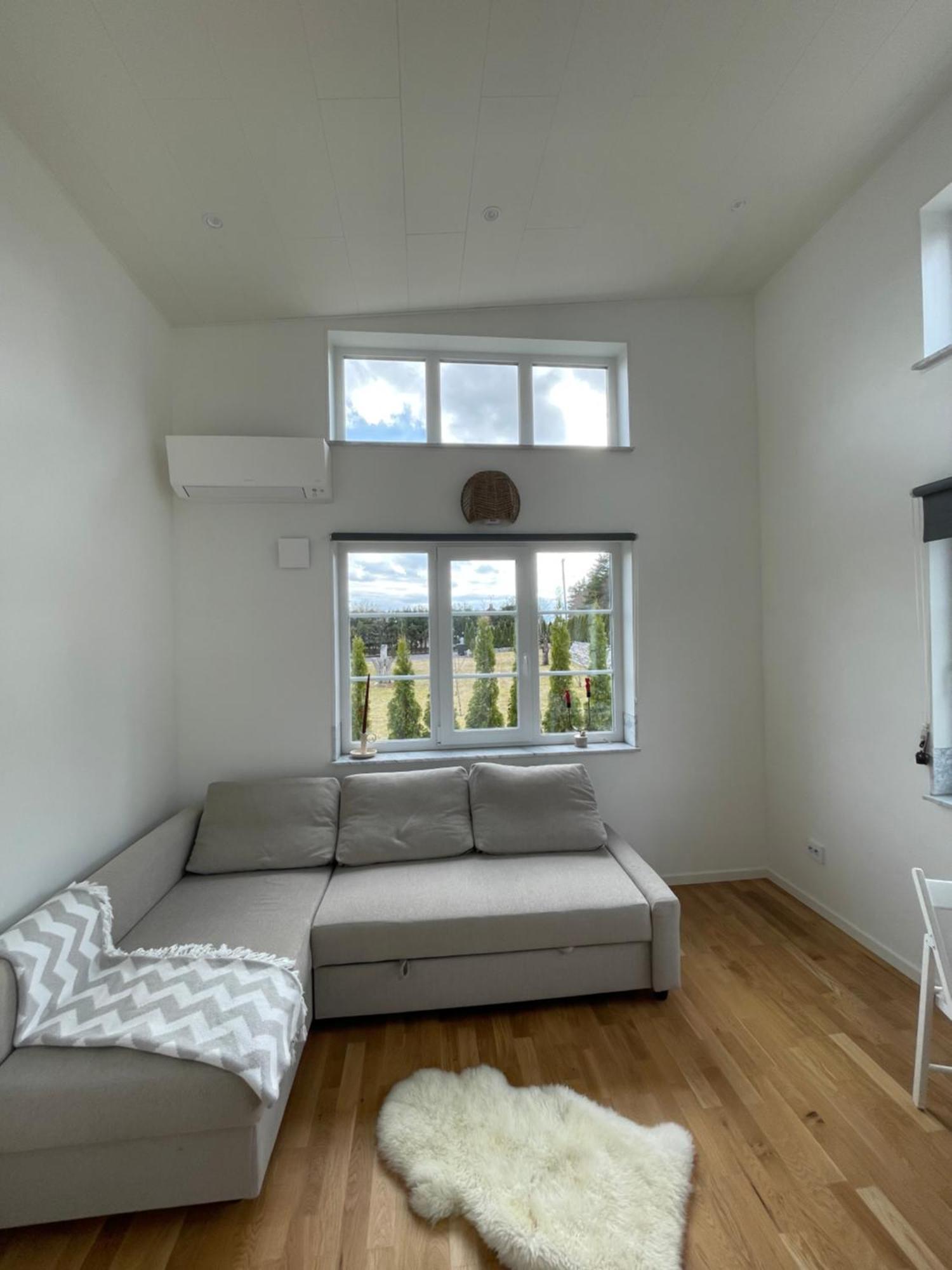 Ett Nytt Fraesch Hus Utanfoer Stockholm Naera Arlanda Villa Rosersberg Dış mekan fotoğraf